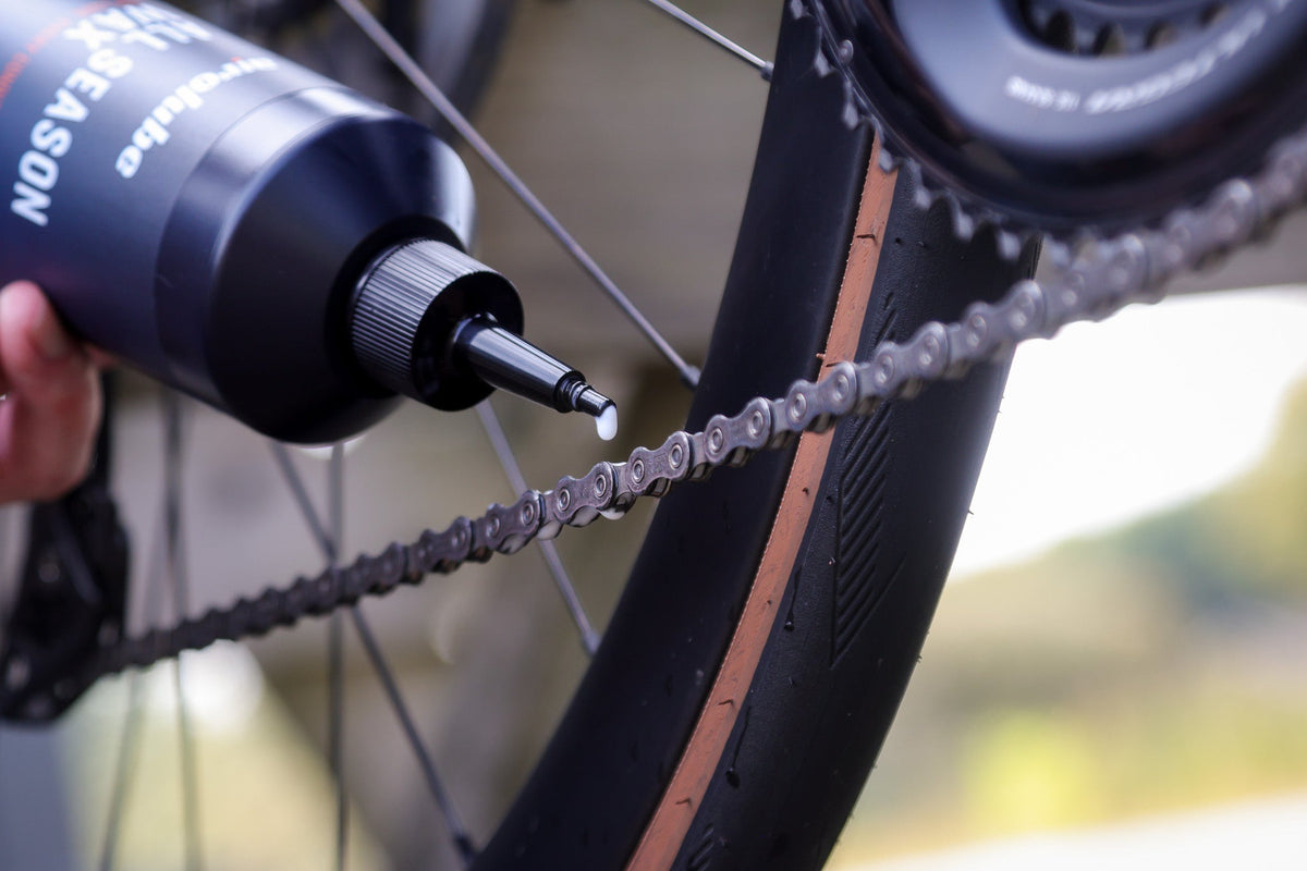 Your chain in the wet season: how to keep your drivetrain smooth until spring